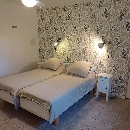 Cosy 2 Persons With Free Wifi And Parking Chez Mostarlic Сasa de vacaciones Bouconville